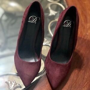 Pointed Burgundy Women's Suede Pumps